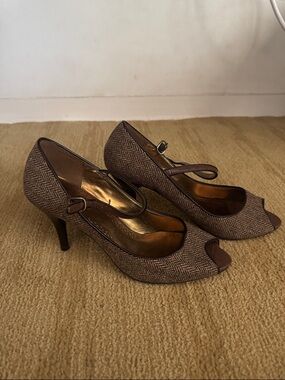 Classic Brown Tweed Peep-Toe Mary Jane Heels Herringbone